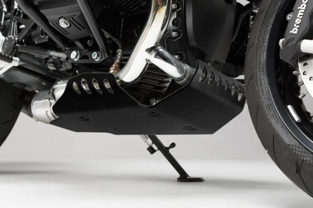 Tovární Cena BMW R nineT Racer (17-) - SW-Motech hliníkový kryt motoru, černý | HZmoto - vše pro motorkáře a jejich stroje