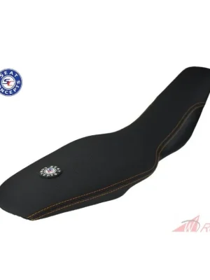 Doprava Zdarma Kompletní sedlo Seat Concepts Comfort - LOW | KTM 690 SMC / Enduro R (2019+)- Černé prošívání/Možnosti potahu: Black Carbon Fiber Sides / Black Sandpaper Top