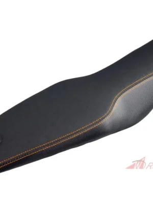 Vrácení Zdarma Kompletní sedlo Seat Concepts Comfort XL - TALL | KTM (2018) SX-F Factory Edition | (19-23) SX/SXF/XC/XCF | (19-23) XCW/XCFW/EXC/EXCF- Černé prošívání/Možnosti potahu: Carbon Fiber Sides/ Semi-Grip Top