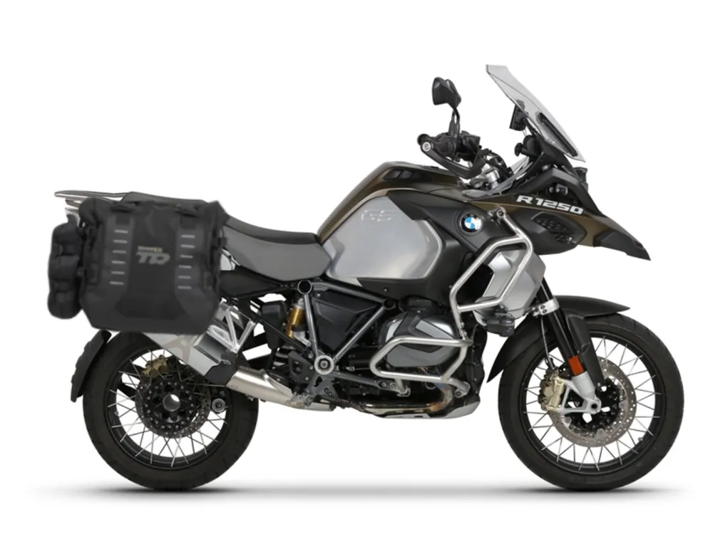 Kompletní sada bočních adventure brašen SHAD TERRA TR40, včetně montážní sady SHAD BMW R 1200 GS Adventure/ R 1250 GS Adventure Cenově Výhodný