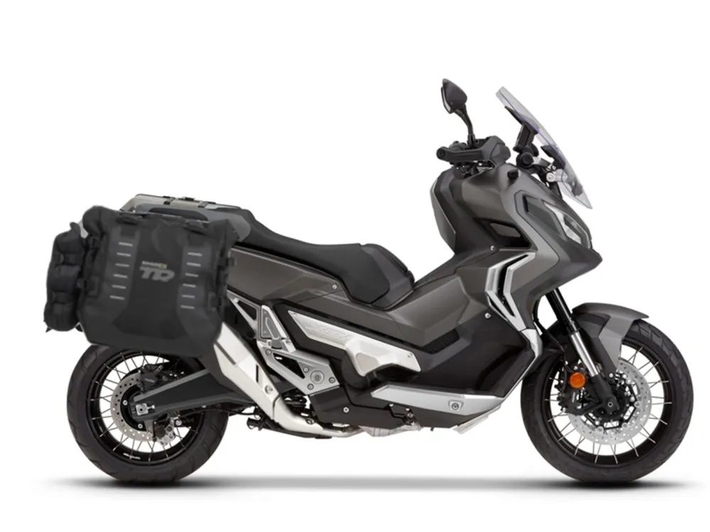 Kup Teď Kompletní sada bočních adventure brašen SHAD TERRA TR40, včetně montážní sady SHAD HONDA X-ADV 750