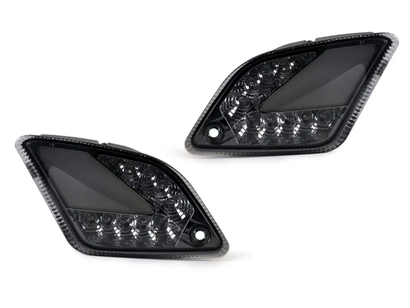 Hit Sezóny Zadní blinkr Moto Nostra (do roku 2014) dynamické LED svítilny s obrysovým světlem (označení E) Vespa GT, GTL, GTV, GTS 125-300, kouřové provedení